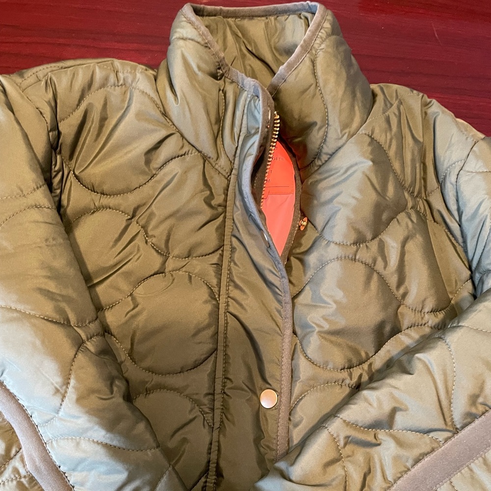 JCrew Cocoon puffer coat EUC size XL olive green, pink lining